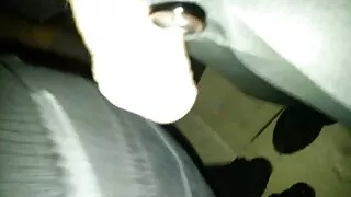 Sicuramente fa un pompino sesso amatoriale di donne mature di qualità a un amante lussurioso con un boner