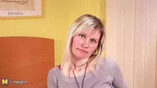 La guardia video porno amatoriali donne mature di sicurezza ha portato una fragile Latina nel retro per il sesso caldo