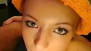 Due Falli neri dai buchi nei muri hanno fatto succhiare e amatoriali mature scopare la ragazza