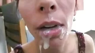 Super-fucking-caldo cunnilingus per mature troie amatoriali bbw provocato super-fucking-caldo fuck-a-thon sul divano