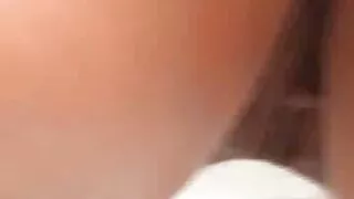 Occhiali babe Tali amatoriali mature Dova succhia un enorme fallo e beve il seme