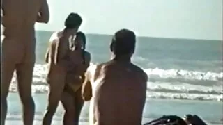 Ladro scopata in tutte le fessure da una rossa cameriera mature privati in uniforme