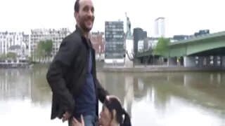 Utilizzando olio, yummy ragazza accarezza enormi tette scopate amatoriali mature