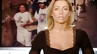 La fata bionda succhia cazzi colorati nella cabina di Glory mature porche amatoriali hol