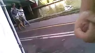 Eccitato l'uomo con un massaggio volgare e scopato a fondo scopate amatoriali mature con lui