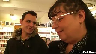 Romantica bruna chiesto per il sesso delicato con la amatoriali mature sua amata