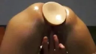 Bruna matura ha soddisfatto gli occhiali con un pompino con sperma sulla porno quarantenni italiane mungitura curvy
